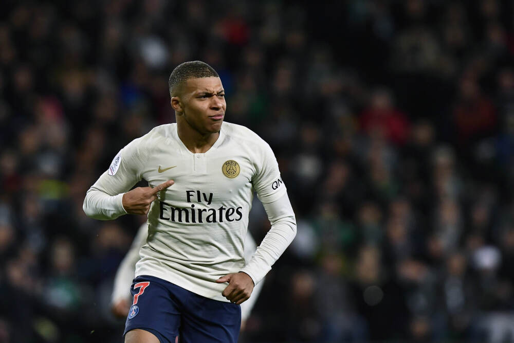 UPS：转向高价值货运业务，上调2026年营收预期